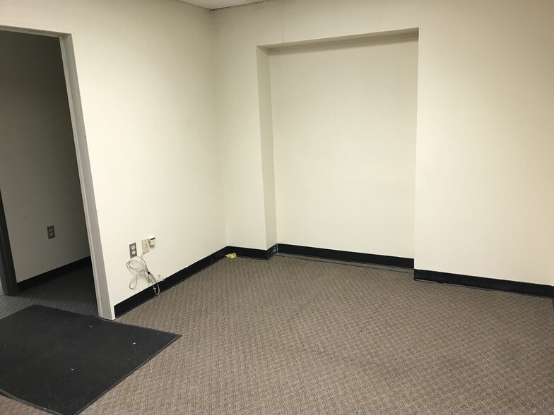 More Photos Of 850 13th Ave, Bethlehem Warehouse For Lease