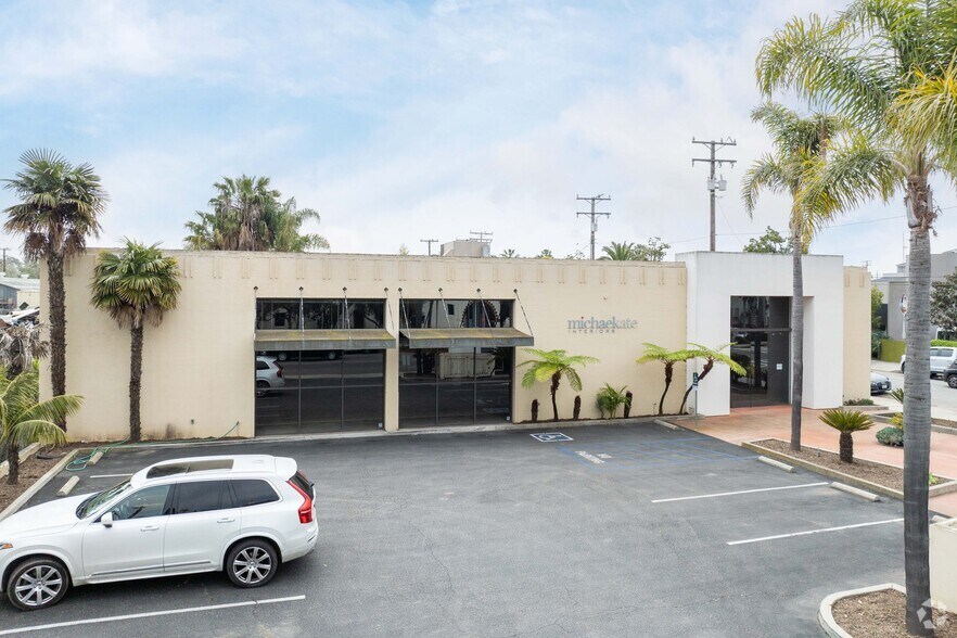 More Photos Of 132 Santa Barbara, Santa Barbara Warehouse For Sale