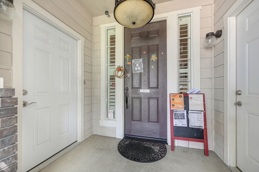 More Photos Of 6056 Big Bend Dr, Roseville Assisted Living For Sale