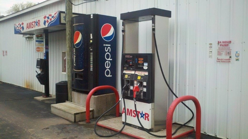 More Photos Of 153 Main St, Bowlus Convenience Store For Sale