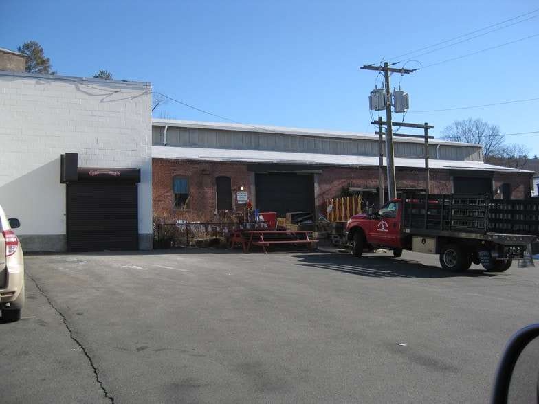 More Photos Of 5-40 Glen Rd, Manchester Warehouse For Lease