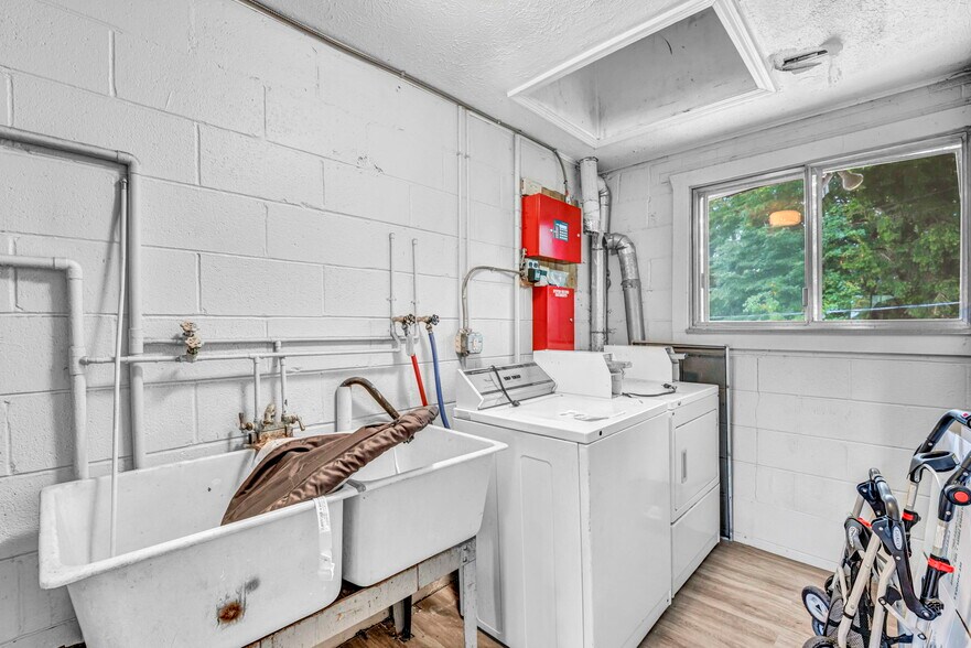More Photos Of 818-850 S Green Rd, South Euclid Apartments For Sale