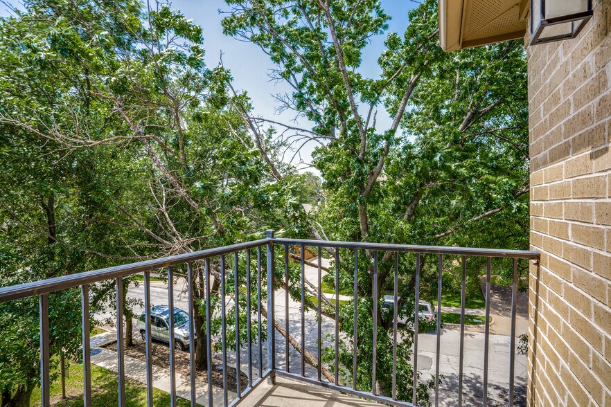 More Photos Of 6140 Oram St, Dallas Apartments For Sale