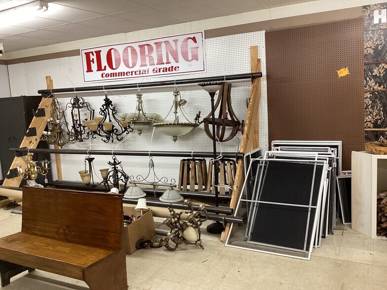 More Photos Of 7811 Main, Dozier Freestanding For Sale