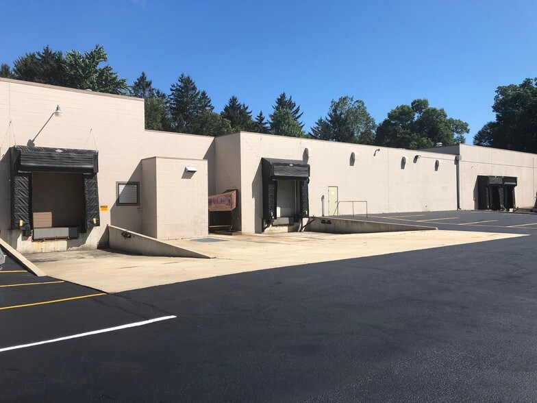 More Photos Of 100 Anchor Rd, Michigan City Distribution For Lease