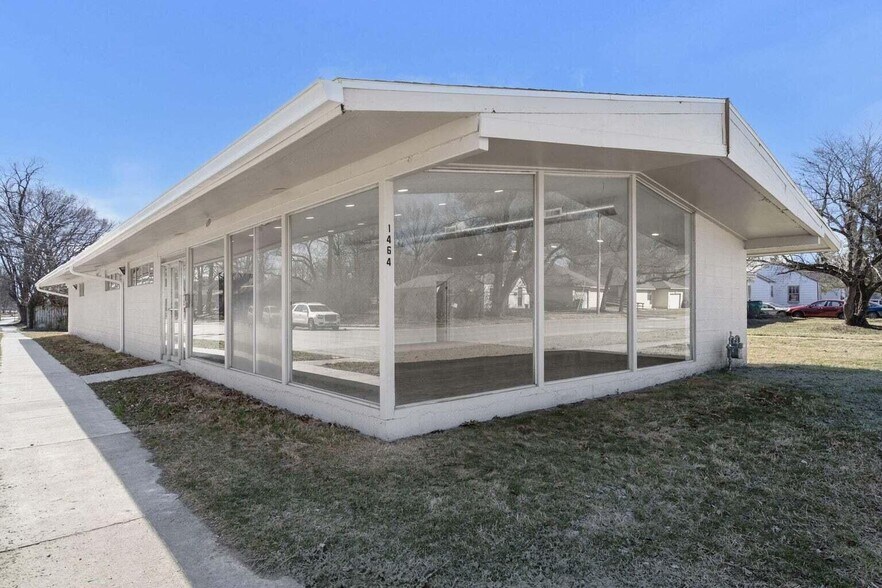 Primary Photo Of 1464 E Commercial St, Springfield Loft Creative Space For Lease