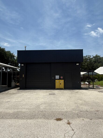 More Photos Of 2502 Rolac Rd, Jacksonville Industrial For Lease