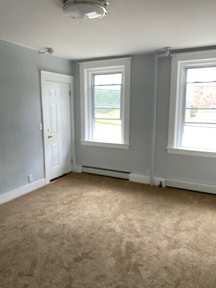 More Photos Of 57 Whiting St, New Britain Apartments For Lease
