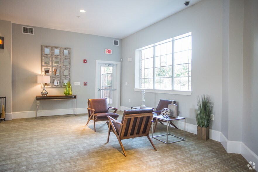 More Photos Of Mooreview Pky @ Loudoun County Pky, Ashburn Unknown For Lease