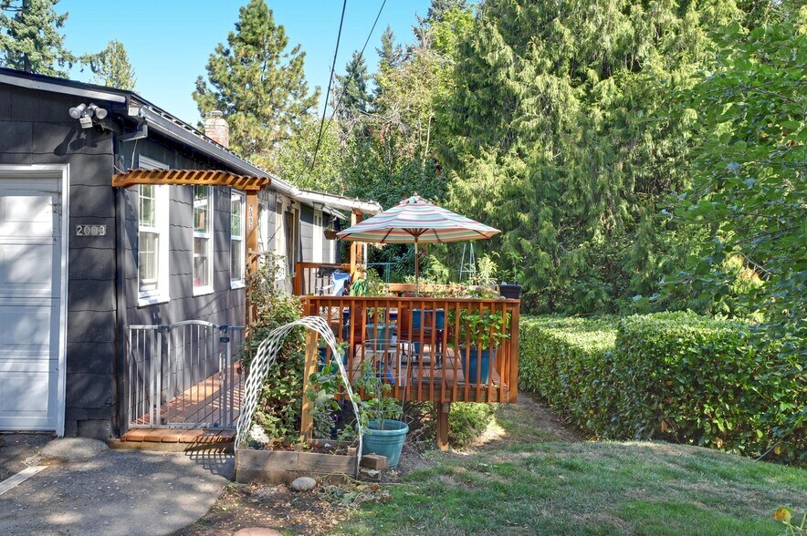 More Photos Of 6403 Tompkins Ct, West Linn Multifamily For Sale