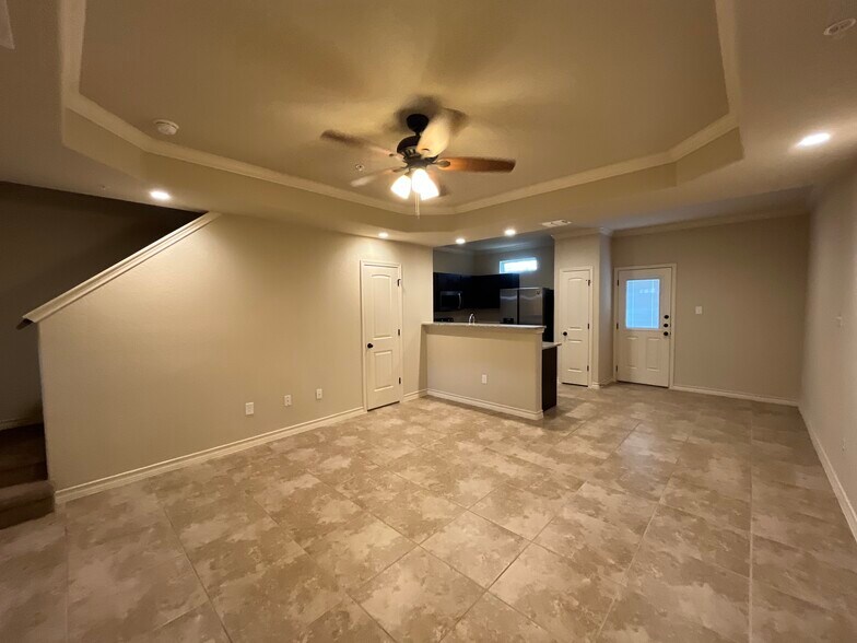 More Photos Of 6407 Luglio Ln, San Antonio Apartments For Sale