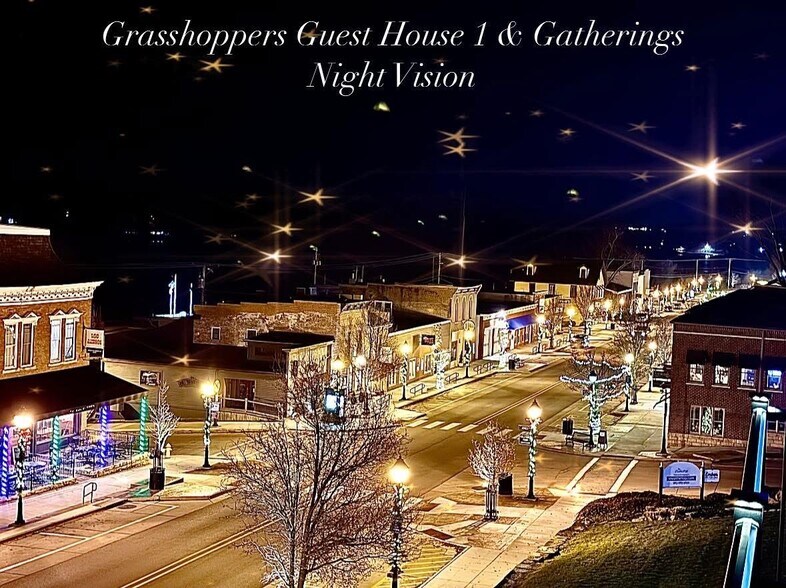 More Photos Of 208 N Cody Rd, Le Claire Storefront Retail Residential For Sale