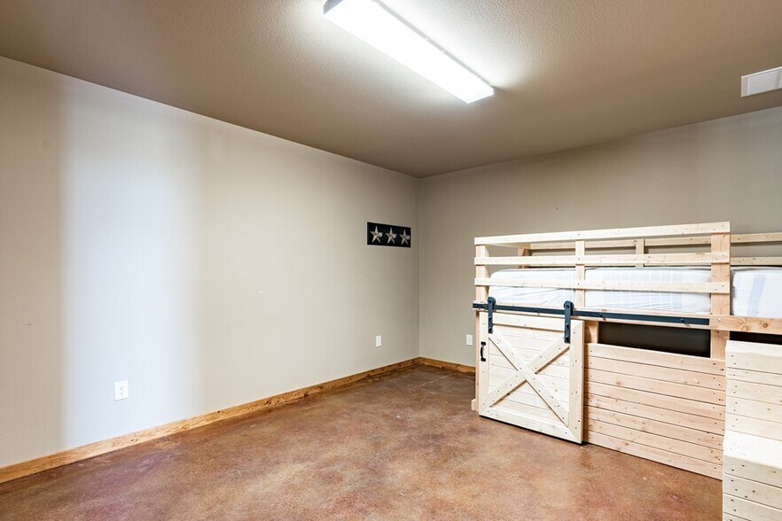 More Photos Of 5015 State Highway 155, Palestine Lodge Meeting Hall For Sale