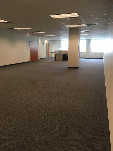 More Photos Of 72 Glenmaura National Blvd, Moosic Office For Lease