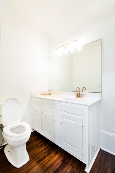 More Photos Of 125 S Milledge Ave, Athens Office Residential For Lease