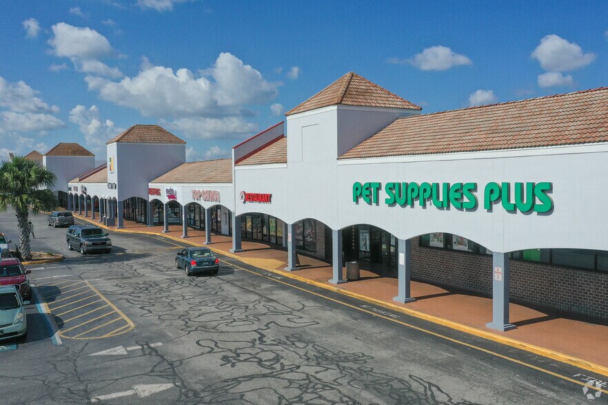 More Photos Of 9023-9217 Little Rd, New Port Richey General Retail For Lease