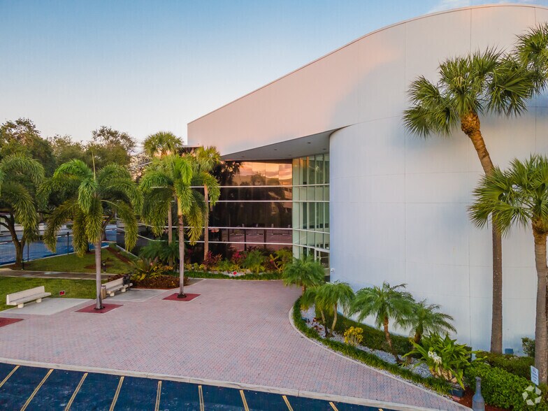 More Photos Of 560 Village Blvd, West Palm Beach Coworking Space