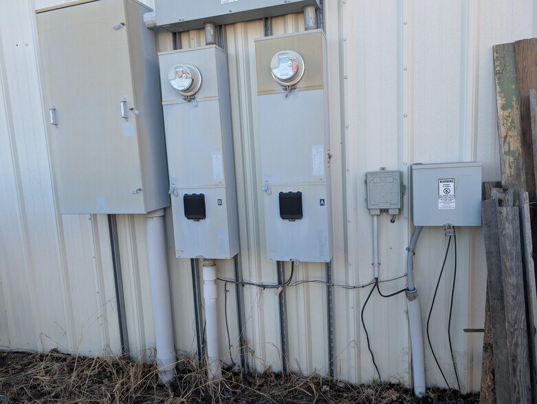 More Photos Of 246 SE Franklin, Redmond Warehouse For Sale