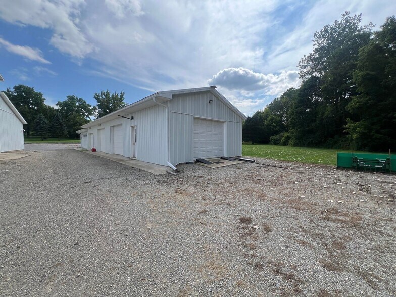 More Photos Of 380 S Main St, De Graff Light Manufacturing For Sale