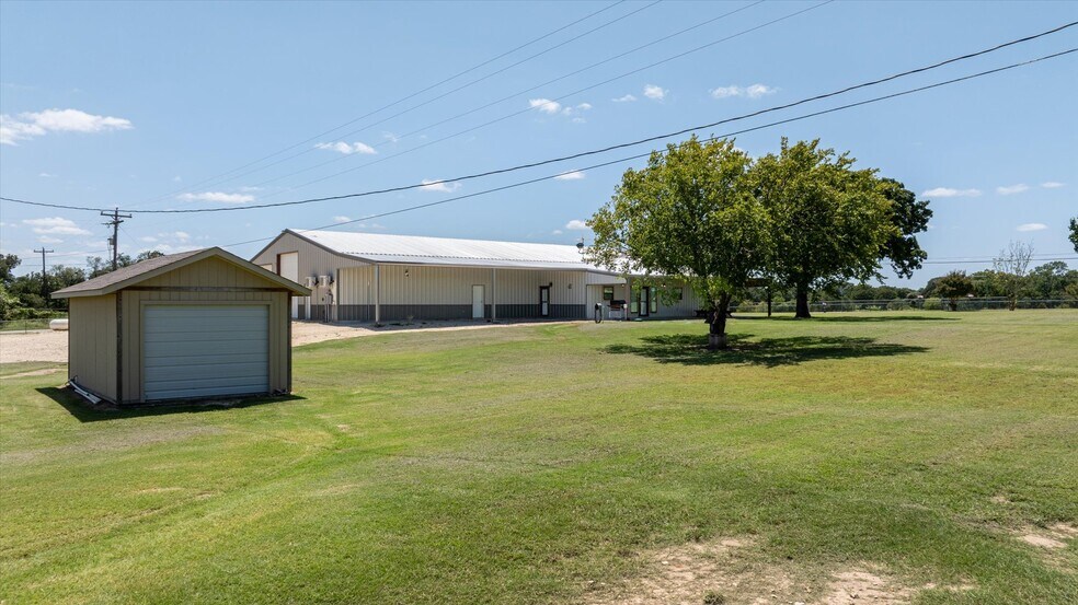 More Photos Of 7703 Prairie Creek Ln, Tolar Contractor Storage Yard For Sale