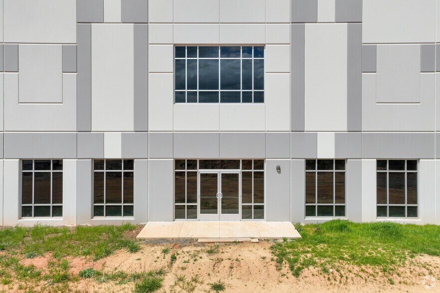 More Photos Of 134 Gildan Drive, Mocksville Manufacturing For Lease