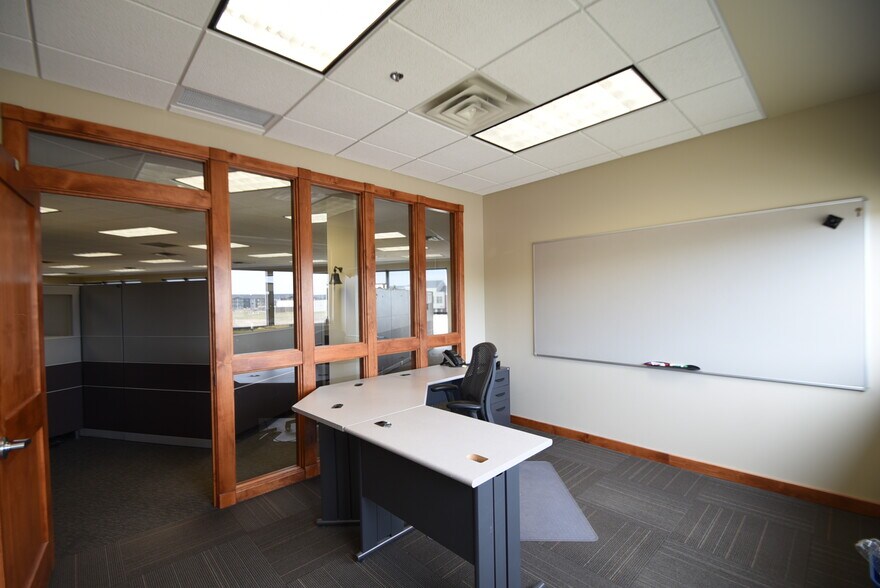More Photos Of 4820 S 30th Ave, Fargo Office For Lease