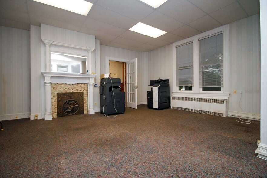 More Photos Of 417 W Blackwell St, Dover Office Residential For Sale