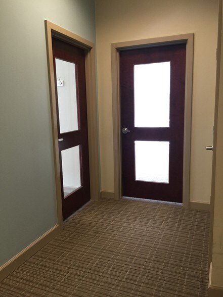 More Photos Of 1300 N Grant Ave, Wilmington Office For Sale
