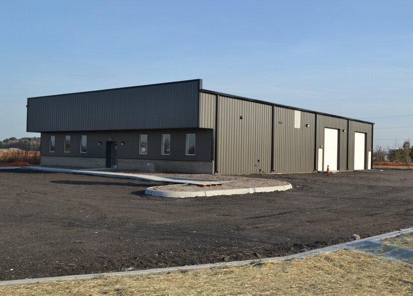 Primary Photo Of 805 Tluchak Ln, Chesapeake Service For Lease