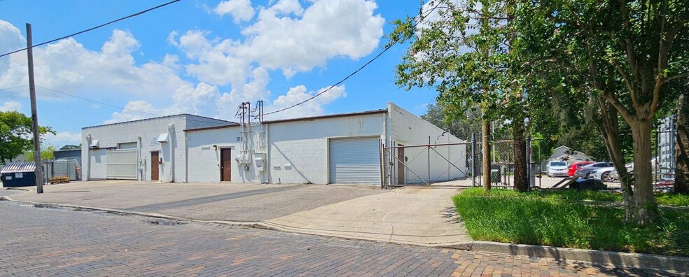 More Photos Of 1028 W Washington St, Orlando Light Distribution For Lease