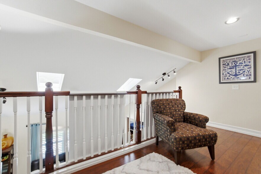 More Photos Of 4120 3rd Ave NW, Naples Apartments For Sale