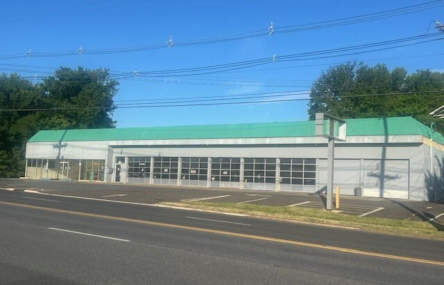 Primary Photo Of 408 Haddonfield Rd, Cherry Hill Auto Repair For Lease