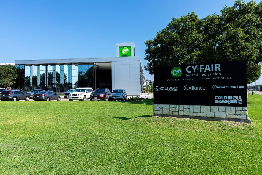 More Photos Of 9601 Jones Rd, Houston Office For Lease