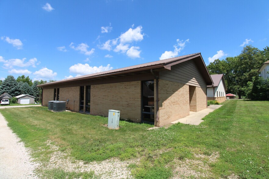 More Photos Of 100 E 3rd St, Galva Office For Sale
