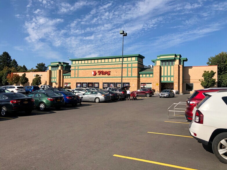 More Photos Of 123 Grey St, East Aurora Unknown For Lease