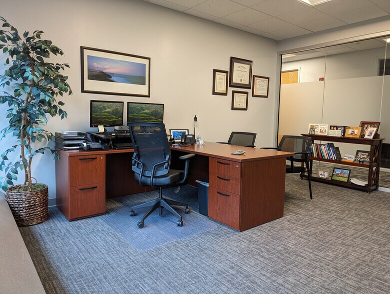 More Photos Of 61 John Muir Dr, Buffalo Unknown For Lease