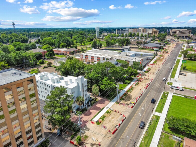 More Photos Of 827 N State St, Jackson Apartments For Sale