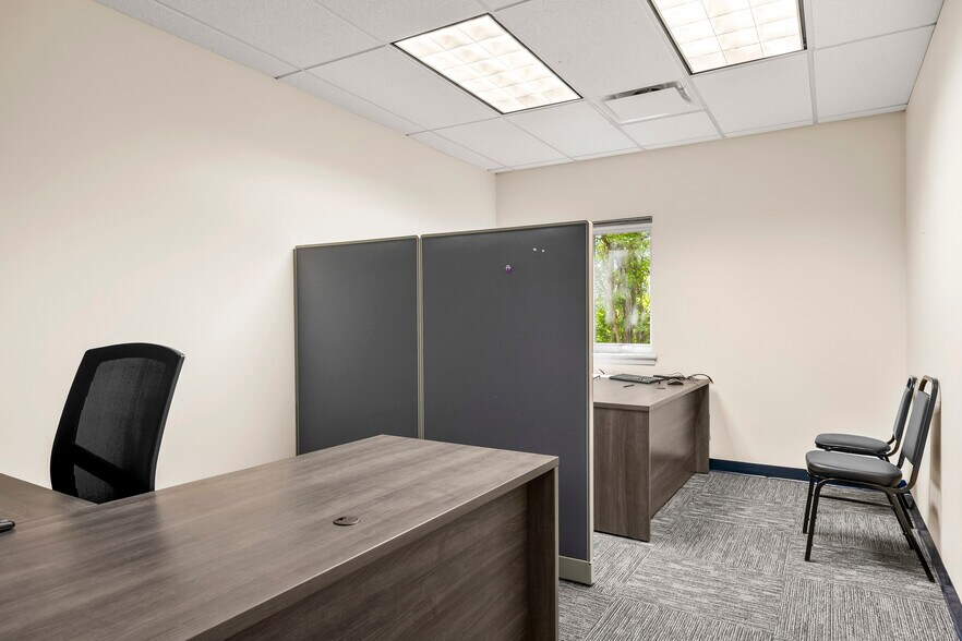 More Photos Of 25 Delaware Ave, Delmar Office For Lease