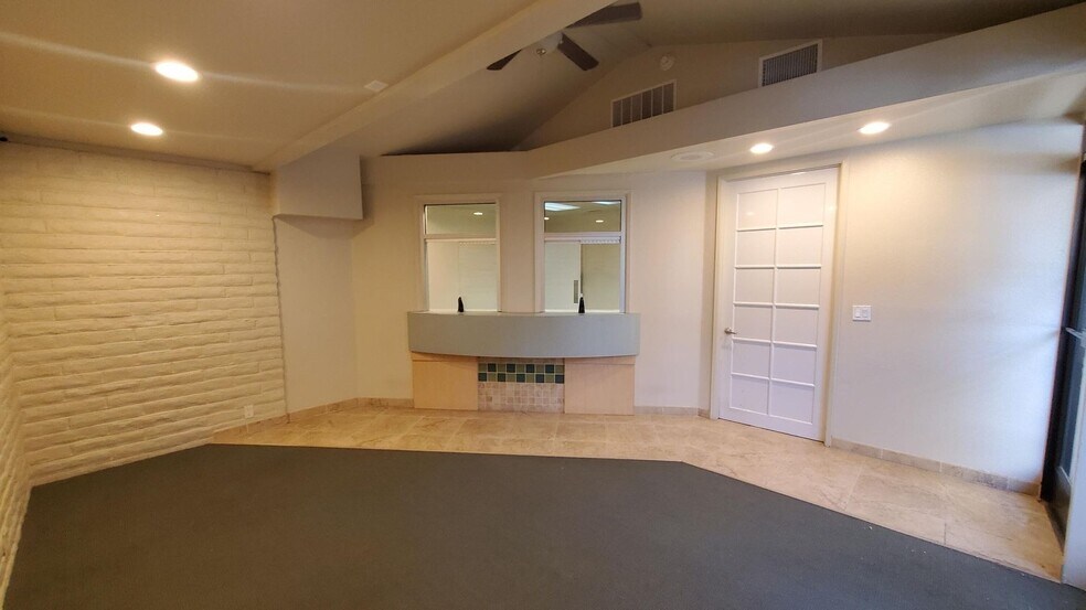 More Photos Of 2740 W Main St, Visalia Medical For Lease