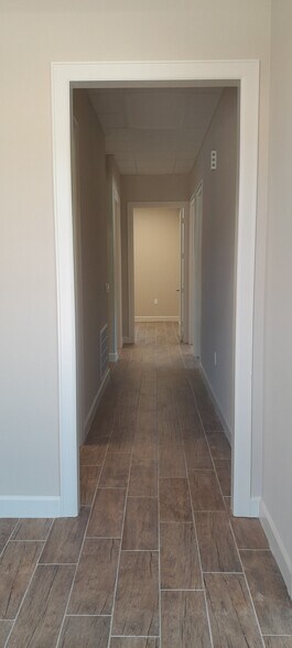 More Photos Of 855 Rockmead Dr, Kingwood Medical For Lease