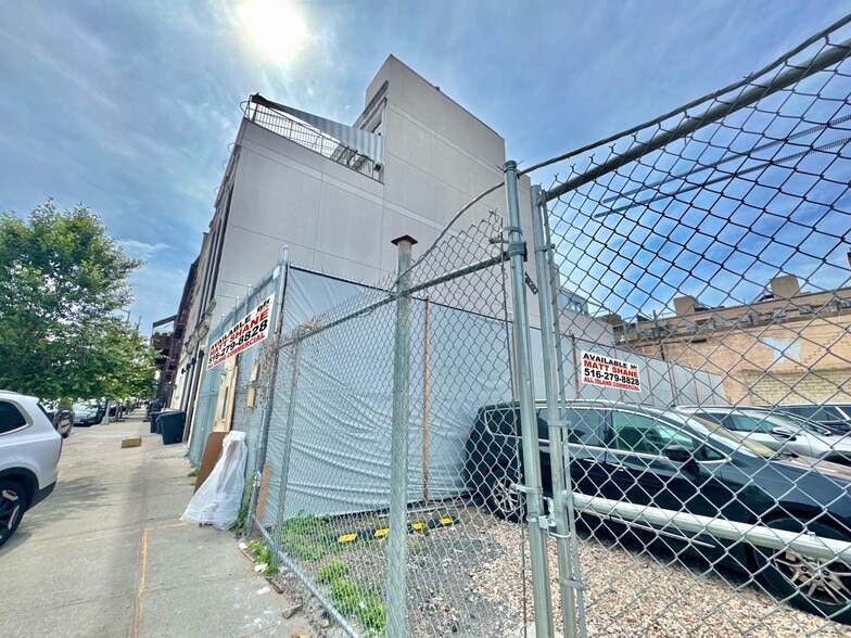 More Photos Of 102 Walworth St, Brooklyn Land For Sale