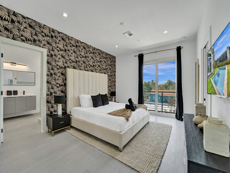 More Photos Of 1220-1226 NE 15th Ave, Fort Lauderdale Apartments For Sale