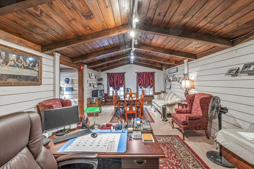 More Photos Of 4 W Washington St, Hanson Office For Sale