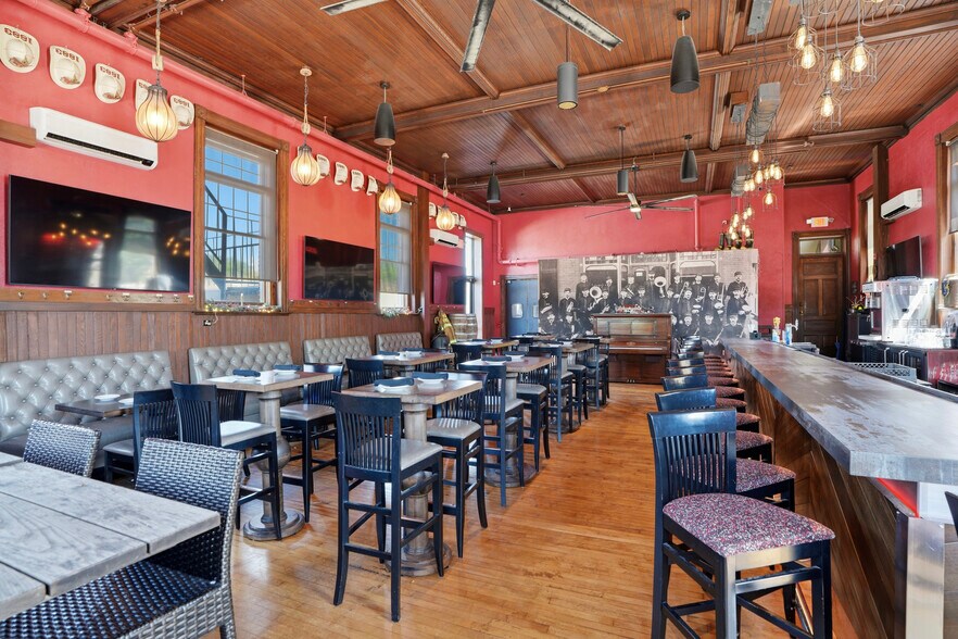 More Photos Of 301 Walnut St, Royersford Restaurant For Sale