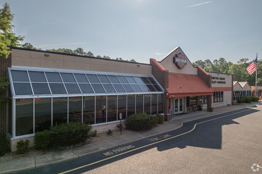 Primary Photo Of 6450 George Washington Mem Hwy, Yorktown Freestanding For Sale