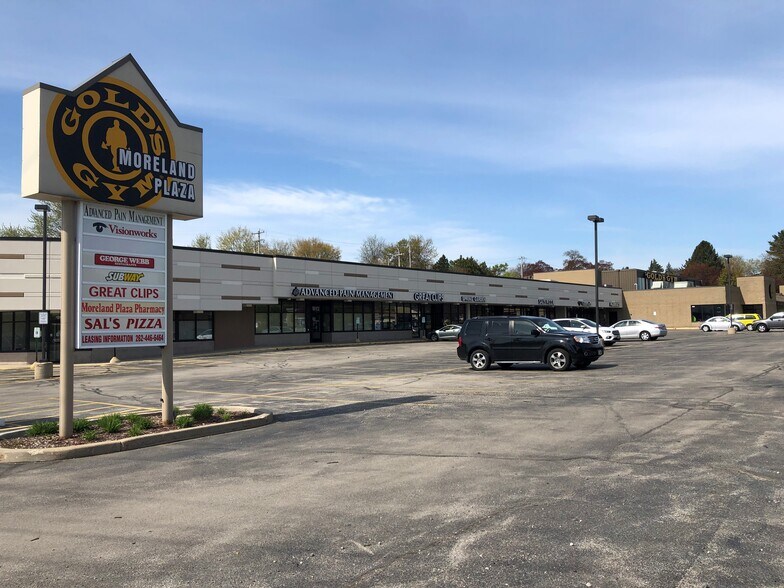 More Photos Of 811-830 W Moreland Blvd, Waukesha Freestanding For Lease