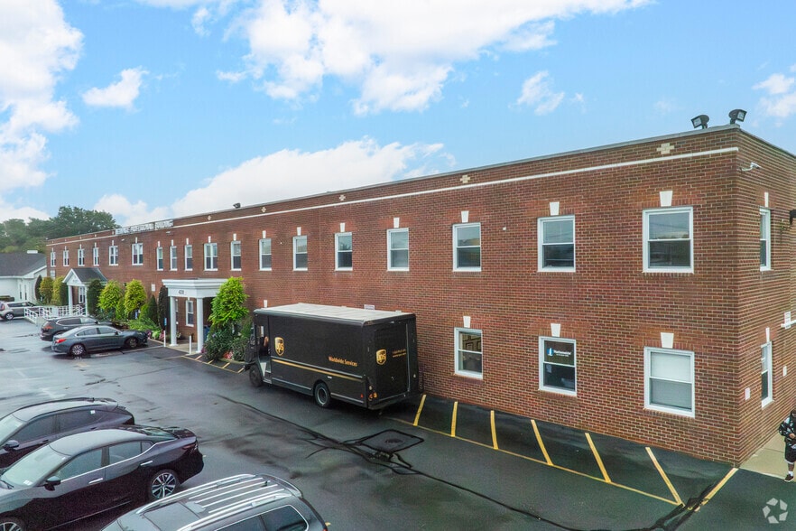 More Photos Of 4230-4250 Hempstead Tpke, Bethpage Medical For Lease