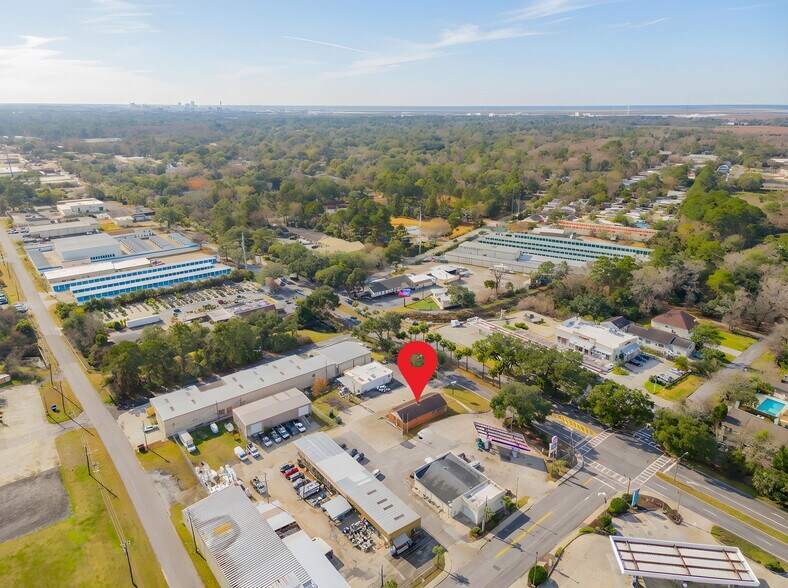 More Photos Of 3021 E Victory Dr, Savannah Office For Sale