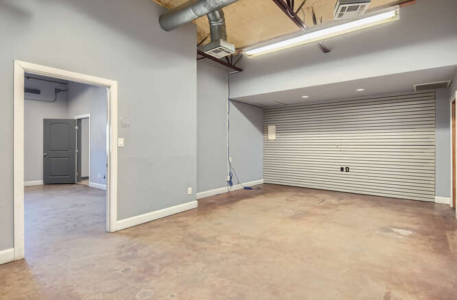 More Photos Of 513 Thompson Ln, Austin Flex For Lease