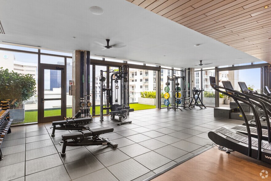 More Photos Of 300 Banyan Blvd, West Palm Beach Unknown For Sale